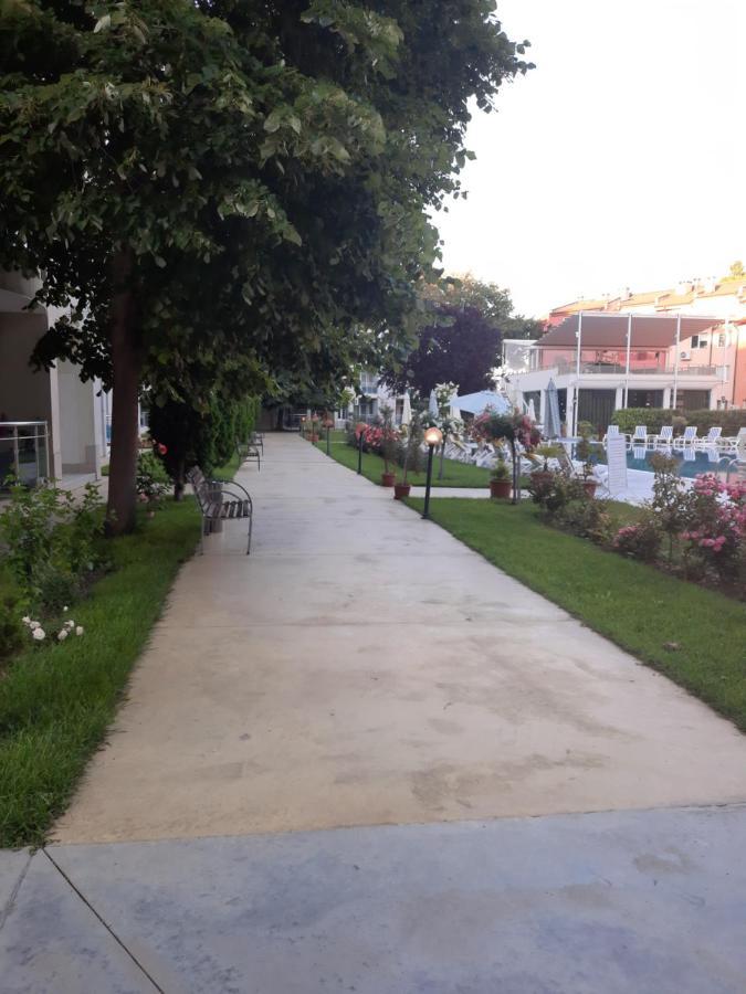 Oazis Cozy Beach Apartment Ravda Esterno foto