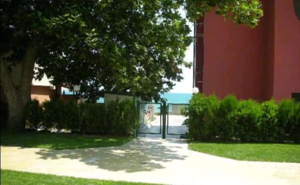 Oazis Cozy Beach Apartment Ravda Esterno foto